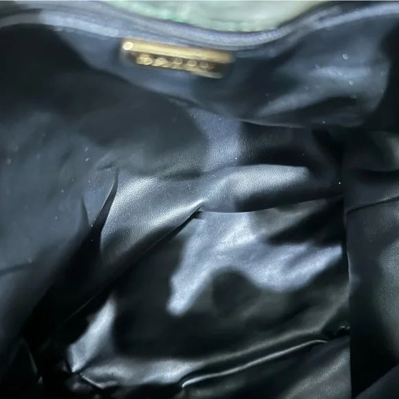 Bally Vintage Soft Lambskin Leather Bucket Bag – Made in Italy - Picture 7 of 9